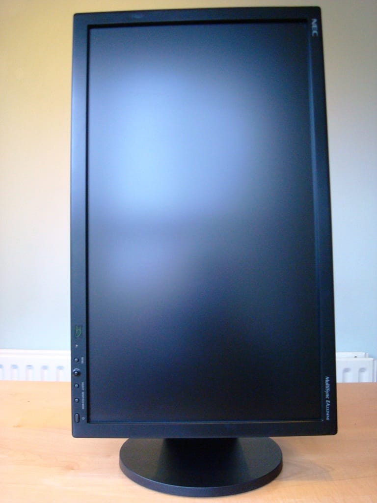 EA232WMi in portrait orientation